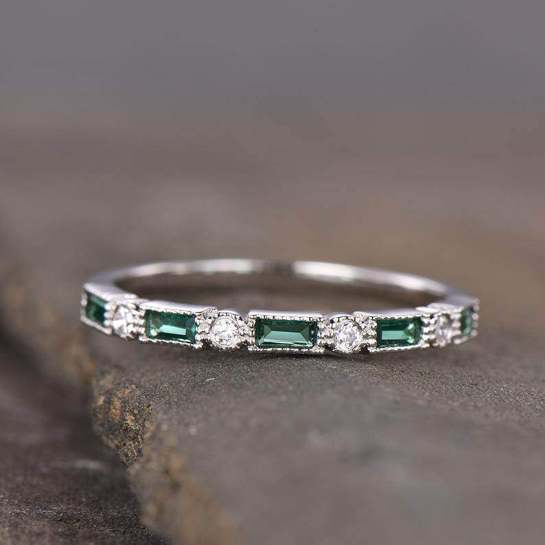 Emerald Wedding Band - Maven Flair